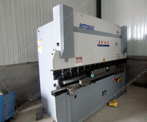 Bending machine