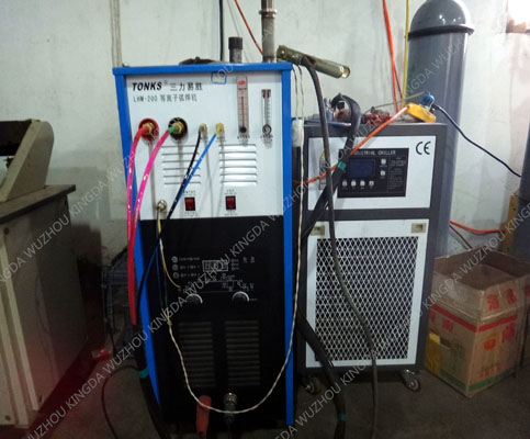 Plasma arc welding machine