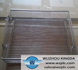 Unibody wire mesh basket