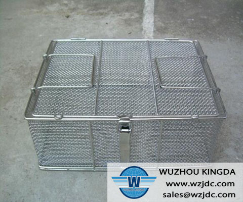 Wire mesh sterilization basket