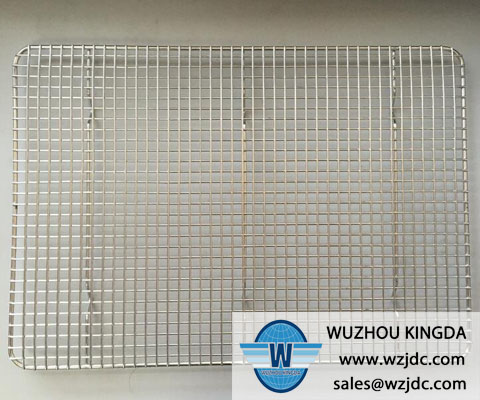 Metal wire cooling rack
