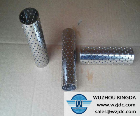 Porous metal filter tube