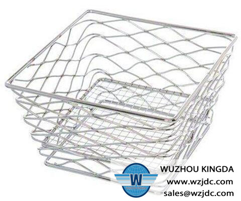 Square shaped wire basket