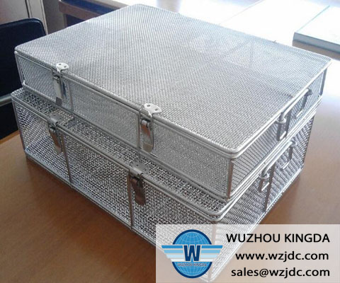 Sterilization basket with lid