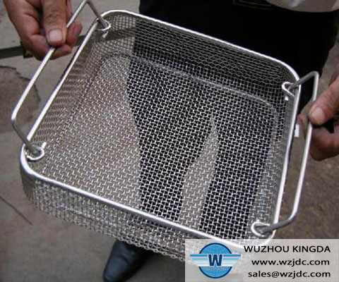 Sterilization basket for medical tool