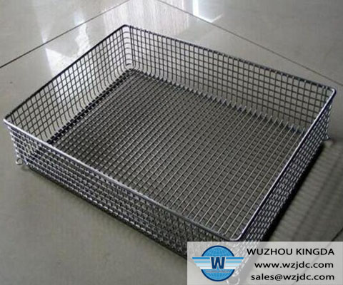 Mesh sterilization tray