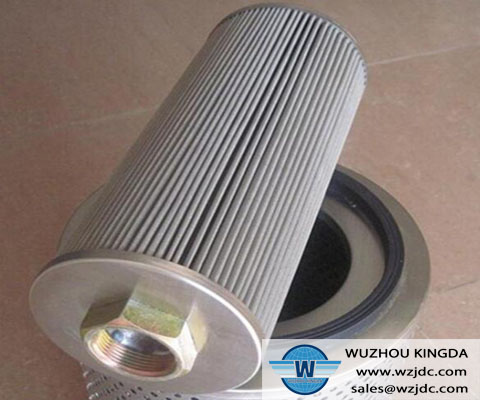 Pleated oil filter cartridge