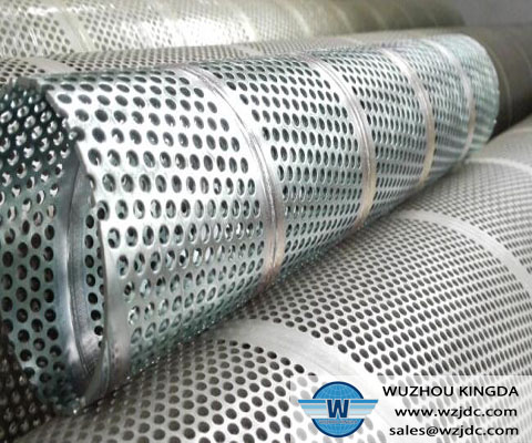 Metal perforated pipe