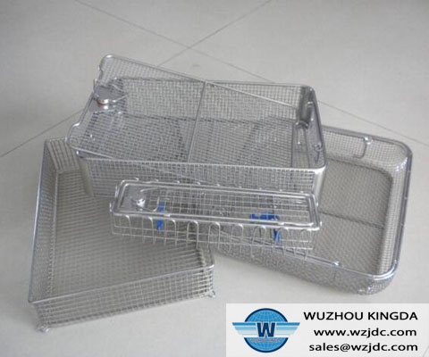 Medical sterilizing tray